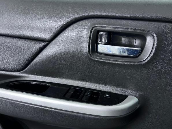 Mitsubishi L200 V Рестайлинг с пробегом 2020 года, цена 3 599 000 рублей, 98339 км, пикап, Автокод Объявления
