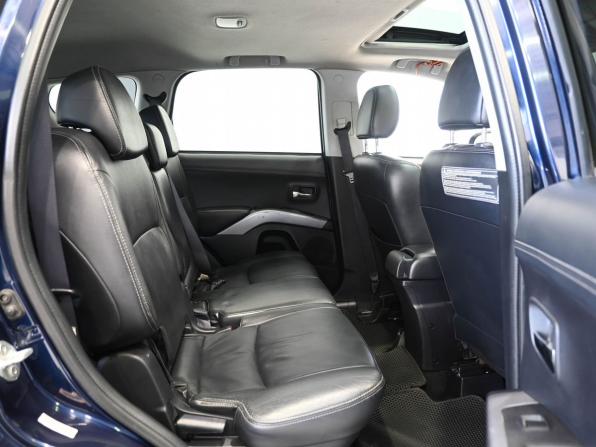 Mitsubishi Outlander II Рестайлинг с пробегом 2010 года, цена 1 049 900 рублей, 371000 км, внедорожник, Автокод Объявления