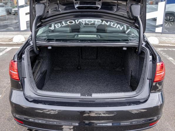 Volkswagen Jetta VI Рестайлинг с пробегом 2015 года, цена 1 399 000 рублей, 153994 км, седан, Автокод Объявления