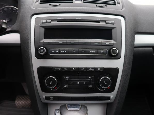 Skoda Octavia II (A5) Рестайлинг с пробегом 2010 года, цена 699 000 рублей, 253000 км, лифтбек, Автокод Объявления
