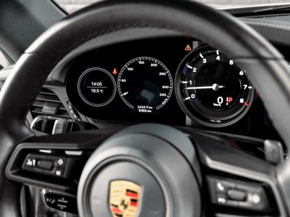 Porsche 911 VIII (992) с пробегом 2021 года, цена 15 900 000 рублей, 5405 км, тарга, Автокод Объявления