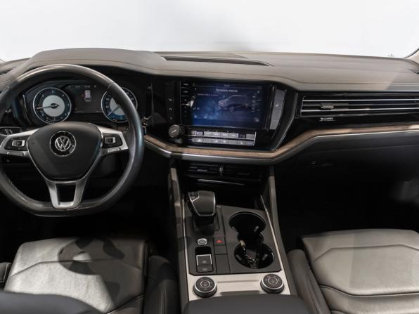 Volkswagen Touareg III с пробегом 2020 года, цена 6 130 300 рублей, 79250 км, внедорожник, Автокод Объявления