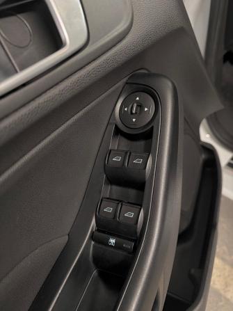 Ford Fiesta Mk6 Рестайлинг с пробегом 2018 года, цена 1 099 000 рублей, 49280 км, хэтчбек, Автокод Объявления