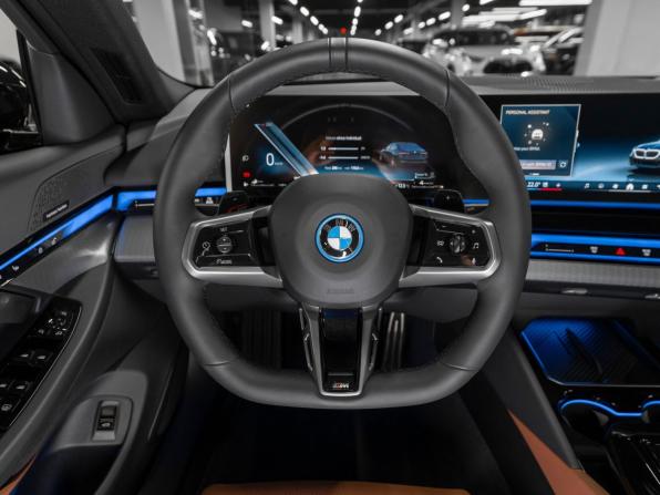 BMW 5 серии VIII (G60/G61/G68) с пробегом 2025 года, цена 8 450 000 рублей, 265 км, седан, Автокод Объявления