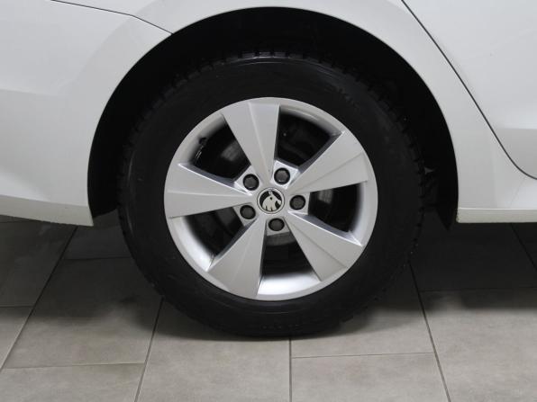 Skoda Octavia IV (A8) с пробегом 2021 года, цена 2 619 900 рублей, 64857 км, лифтбек, Автокод Объявления