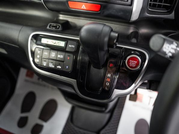 Honda N-BOX I Рестайлинг с пробегом 2017 года, цена 725 000 рублей, 75112 км, микровэн, Автокод Объявления