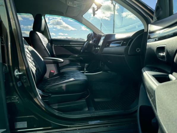 Mitsubishi Outlander III Рестайлинг 3 с пробегом 2021 года, цена 2 405 000 рублей, 56579 км, внедорожник, Автокод Объявления
