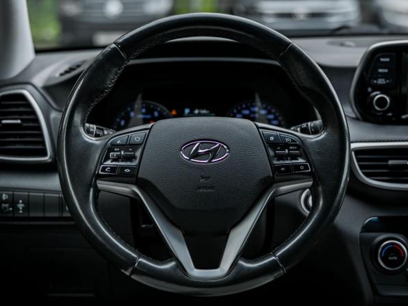 Hyundai Tucson III Рестайлинг с пробегом 2019 года, цена 1 575 000 рублей, 243118 км, внедорожник, Автокод Объявления