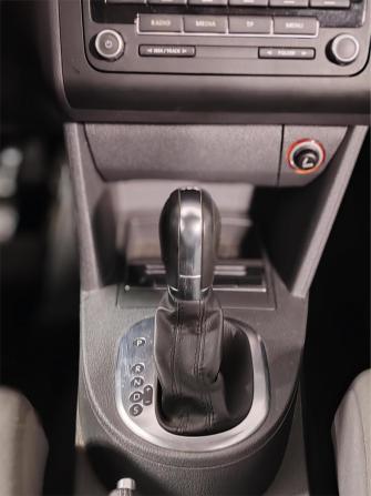Volkswagen Touran I Рестайлинг 2 с пробегом 2012 года, цена 1 199 000 рублей, 74439 км, компактвэн, Автокод Объявления