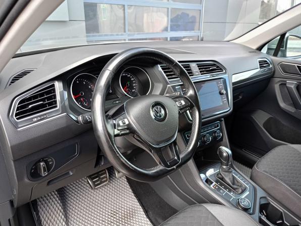 Volkswagen Tiguan II с пробегом 2018 года, цена 2 399 000 рублей, 149300 км, внедорожник, Автокод Объявления