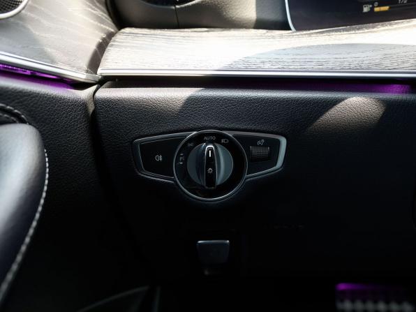 Mercedes-Benz E-Класс V (W213 S213 C238) с пробегом 2018 года, цена 3 374 000 рублей, 106917 км, седан, Автокод Объявления