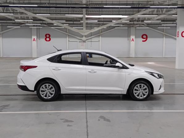 Hyundai Solaris II Рестайлинг с пробегом 2021 года, цена 1 300 000 рублей, 122795 км, седан, Автокод Объявления