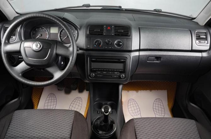 Skoda Fabia II Рестайлинг с пробегом 2012 года, цена 629 000 рублей, 160200 км, хэтчбек, Автокод Объявления