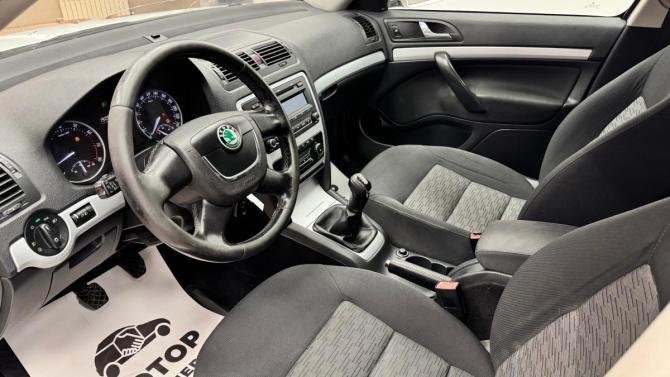 Skoda Octavia II (A5) Рестайлинг с пробегом 2011 года, цена 645 000 рублей, 276407 км, лифтбек, Автокод Объявления
