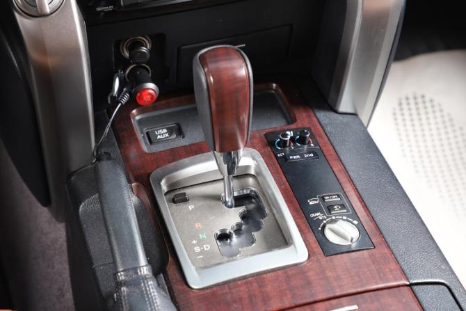 Toyota Land Cruiser 200 Series Рестайлинг 1 с пробегом 2015 года, цена 4 399 000 рублей, 375000 км, внедорожник, Автокод Объявления