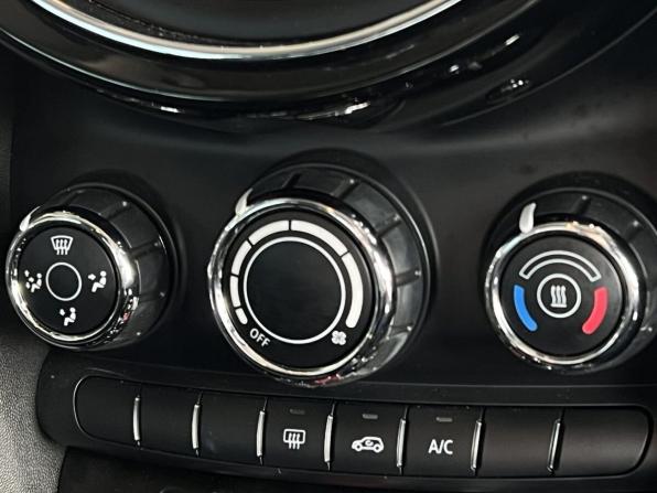 Mini Hatch III (F55/F56) с пробегом 2016 года, цена 1 400 000 рублей, 82000 км, хэтчбек, Автокод Объявления