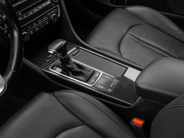 Kia K5 II с пробегом 2018 года, цена 1 820 000 рублей, 183271 км, седан, Автокод Объявления