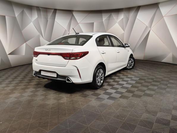 Kia Rio IV Рестайлинг с пробегом 2021 года, цена 1 330 000 рублей, 111005 км, седан, Автокод Объявления