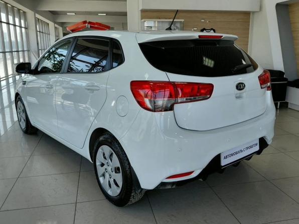 Kia Rio III Рестайлинг с пробегом 2016 года, цена 910 000 рублей, 102200 км, хэтчбек, Автокод Объявления