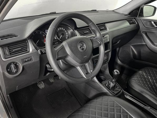 Skoda Rapid I с пробегом 2017 года, цена 956 000 рублей, 119658 км, лифтбек, Автокод Объявления
