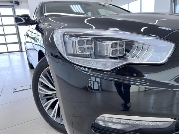 Kia Quoris I Ресталинг 2 с пробегом 2017 года, цена 2 300 000 рублей, 239741 км, седан, Автокод Объявления