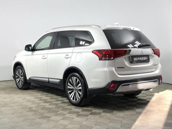 Mitsubishi Outlander III Рестайлинг 3 с пробегом 2019 года, цена 1 843 100 рублей, 141642 км, внедорожник, Автокод Объявления