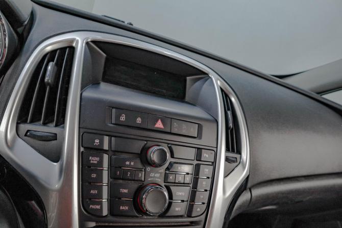 Opel Astra J Рестайлинг с пробегом 2013 года, цена 899 000 рублей, 164564 км, хэтчбек, Автокод Объявления