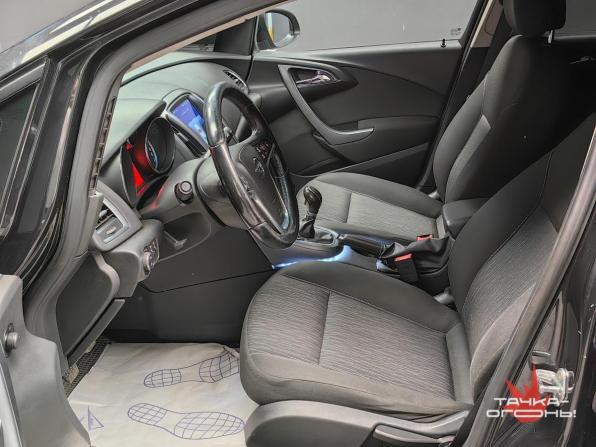 Opel Astra J Рестайлинг с пробегом 2013 года, цена 484 000 рублей, 308000 км, хэтчбек, Автокод Объявления