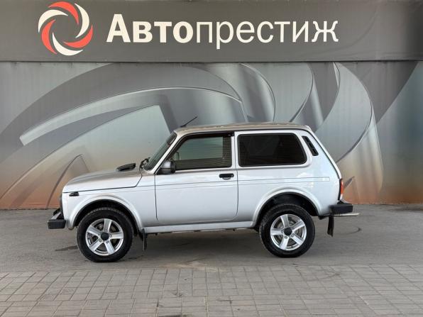 Lada (ВАЗ) Niva Legend с пробегом 2024 года, цена 890 000 рублей, 42343 км, внедорожник, Автокод Объявления