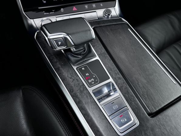 Audi A6 V (C8) с пробегом 2019 года, цена 4 550 000 рублей, 116055 км, седан, Автокод Объявления