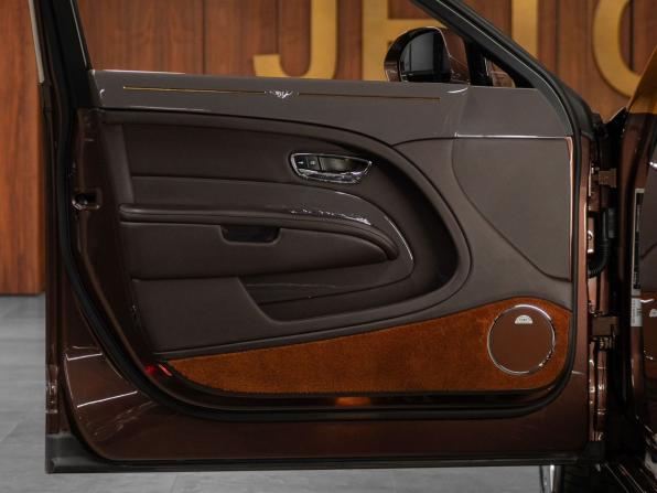 Bentley Mulsanne II Рестайлинг с пробегом 2017 года, цена 18 000 000 рублей, 152000 км, седан, Автокод Объявления
