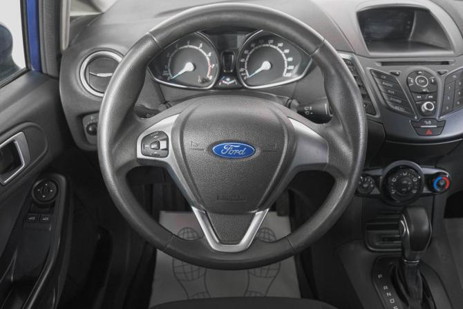 Ford Fiesta Mk6 Рестайлинг с пробегом 2016 года, цена 669 000 рублей, 211000 км, хэтчбек, Автокод Объявления