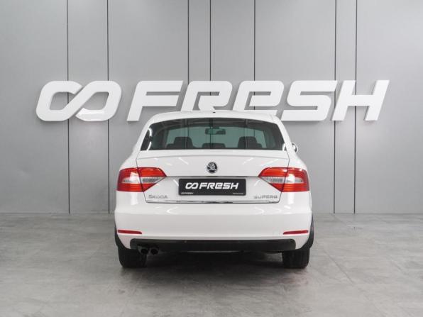 Skoda Superb II Рестайлинг с пробегом 2015 года, цена 1 199 000 рублей, 216276 км, лифтбек, Автокод Объявления