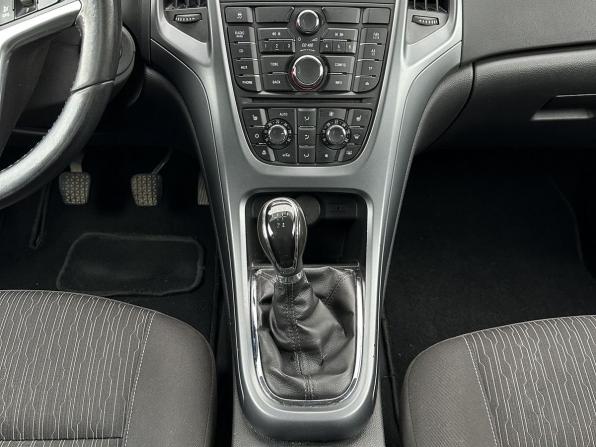 Opel Astra J с пробегом 2012 года, цена 600 000 рублей, 179672 км, хэтчбек, Автокод Объявления
