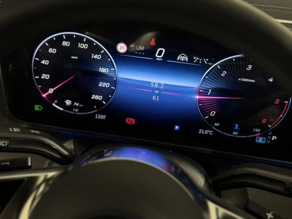 Mercedes-Benz V-Класс III (W447) Рестайлинг 2 с пробегом 2026 года, цена 42 700 000 рублей, 61 км, минивэн, Автокод Объявления