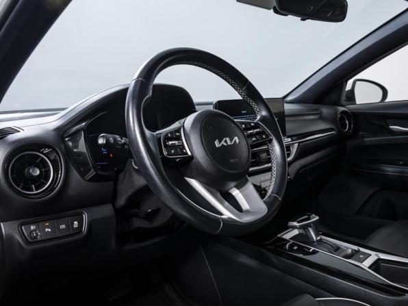 Kia K3 II (China Market) Рестайлинг с пробегом 2024 года, цена 2 298 000 рублей, 33001 км, седан, Автокод Объявления