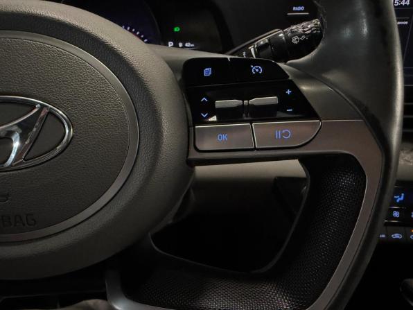 Hyundai Elantra VII (CN7) с пробегом 2022 года, цена 1 399 000 рублей, 205000 км, седан, Автокод Объявления