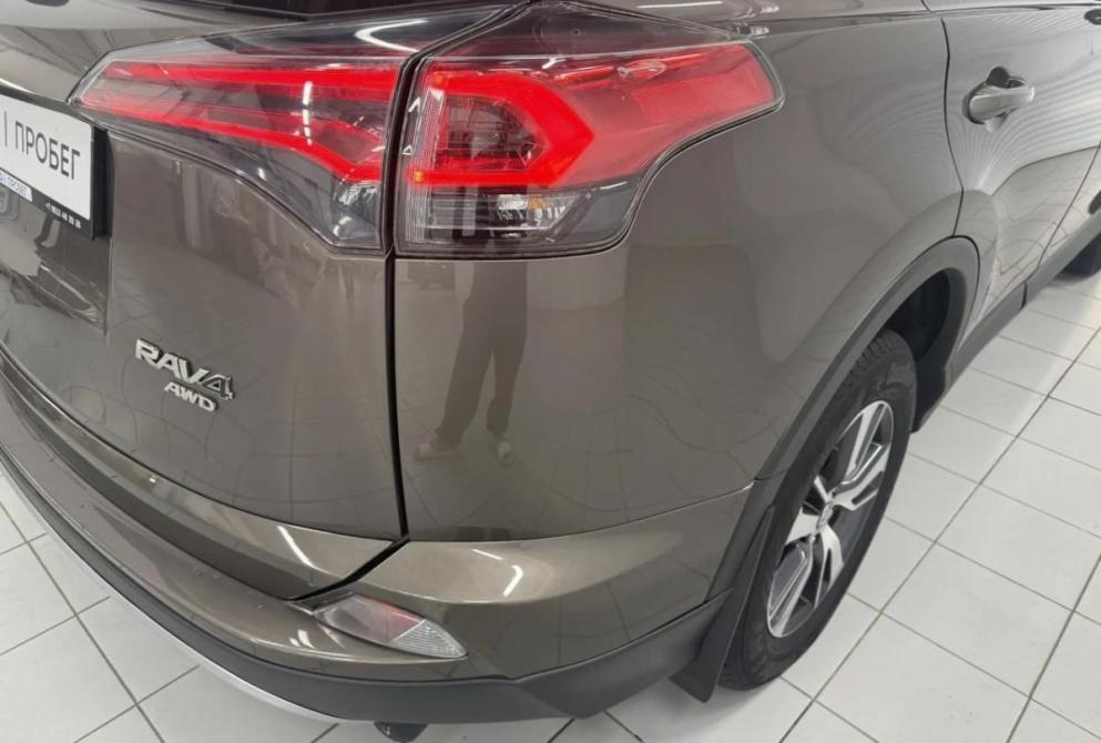 Toyota RAV4 IV (XA40) Рестайлинг Астрахань  - изображение 10