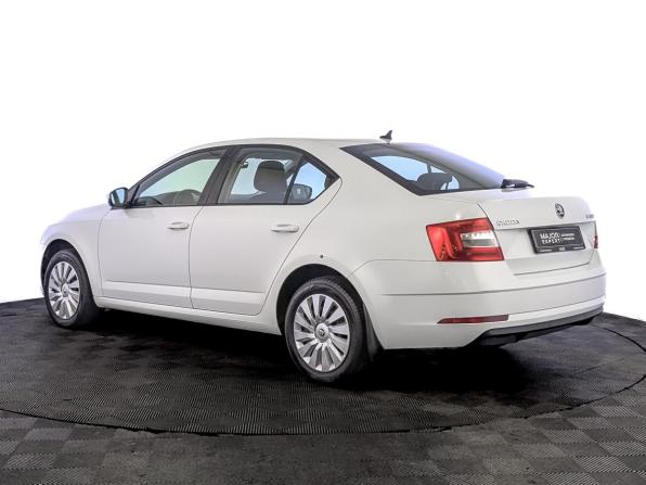 Skoda Octavia III (A7) Рестайлинг с пробегом 2020 года, цена 1 790 000 рублей, 122569 км, лифтбек, Автокод Объявления