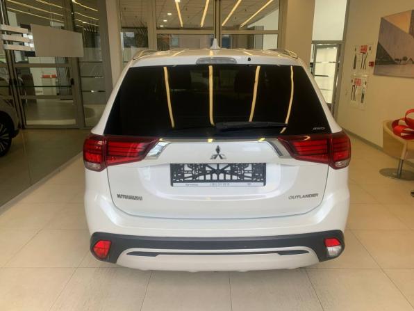 Mitsubishi Outlander III Рестайлинг 3 с пробегом 2019 года, цена 2 510 500 рублей, 62013 км, внедорожник, Автокод Объявления