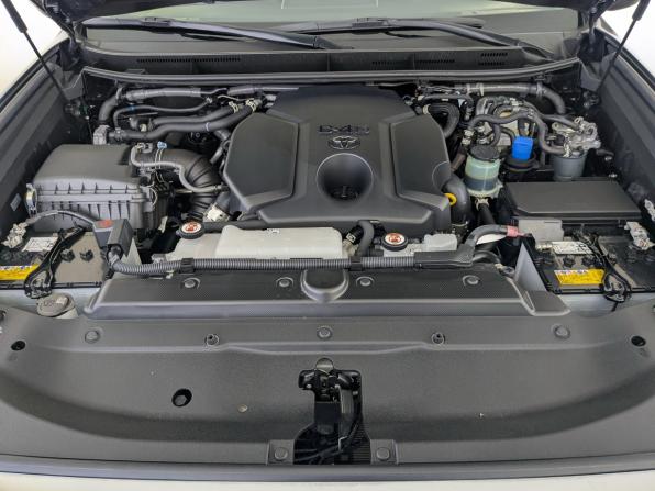 Toyota Land Cruiser Prado 150 Series Рестайлинг 3 с пробегом 2022 года, цена 7 990 000 рублей, 30746 км, внедорожник, Автокод Объявления