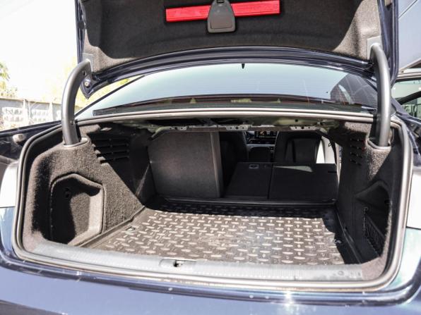 Audi A4 V (B9) Рестайлинг с пробегом 2021 года, цена 2 989 000 рублей, 102100 км, седан, Автокод Объявления