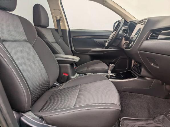 Mitsubishi Outlander III Рестайлинг 3 с пробегом 2019 года, цена 2 089 000 рублей, 146892 км, внедорожник, Автокод Объявления