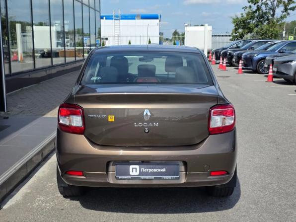 Renault Logan II Рестайлинг с пробегом 2018 года, цена 960 000 рублей, 121891 км, седан, Автокод Объявления