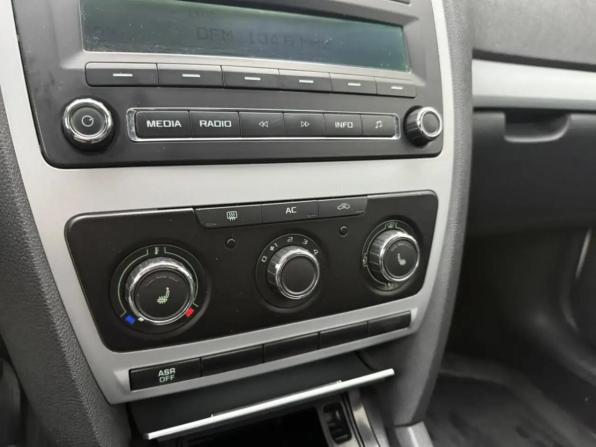 Skoda Octavia II (A5) Рестайлинг с пробегом 2011 года, цена 545 000 рублей, 510000 км, лифтбек, Автокод Объявления