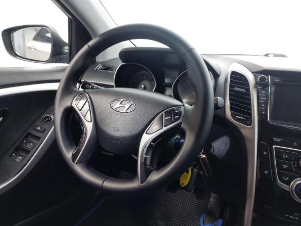 Hyundai i30 II Рестайлинг с пробегом 2016 года, цена 999 000 рублей, 159800 км, хэтчбек, Автокод Объявления