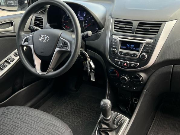 Hyundai Solaris I Рестайлинг с пробегом 2015 года, цена 1 150 000 рублей, 92267 км, седан, Автокод Объявления