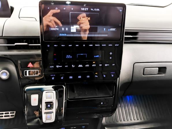 Hyundai Staria I с пробегом 2024 года, цена 6 414 500 рублей, 10142 км, минивэн, Автокод Объявления