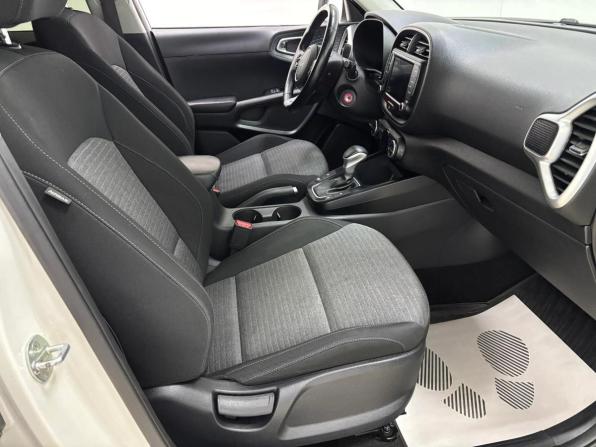 Kia Soul III с пробегом 2022 года, цена 2 030 000 рублей, 57779 км, хэтчбек, Автокод Объявления