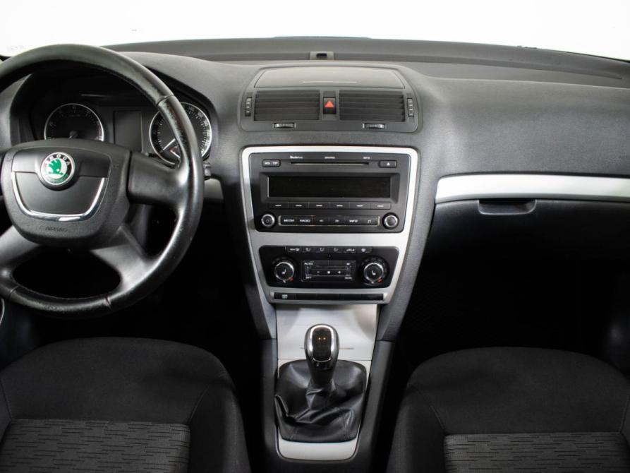 Skoda Octavia II (A5) Рестайлинг Москва  - изображение 11